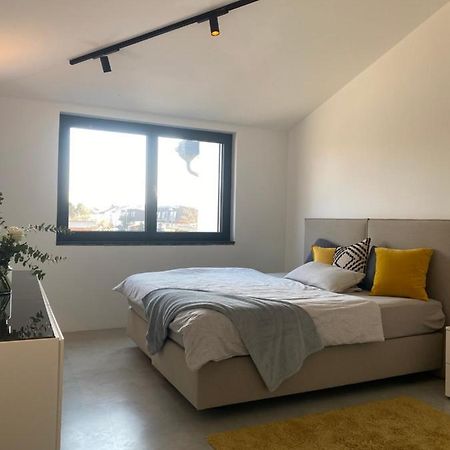 Moderne Ferienwohnung Stephanskirchen ภายนอก รูปภาพ