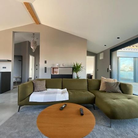 Moderne Ferienwohnung Stephanskirchen ภายนอก รูปภาพ