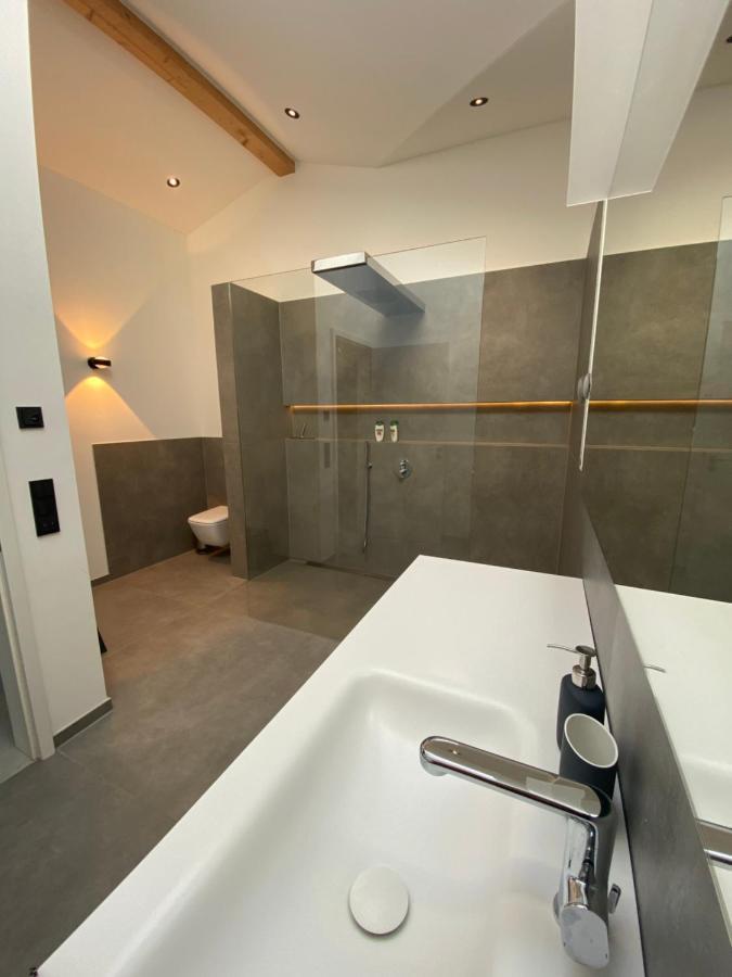 Moderne Ferienwohnung Stephanskirchen ภายนอก รูปภาพ