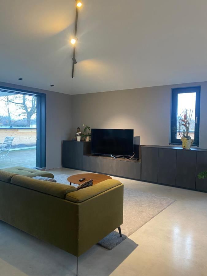 Moderne Ferienwohnung Stephanskirchen ภายนอก รูปภาพ
